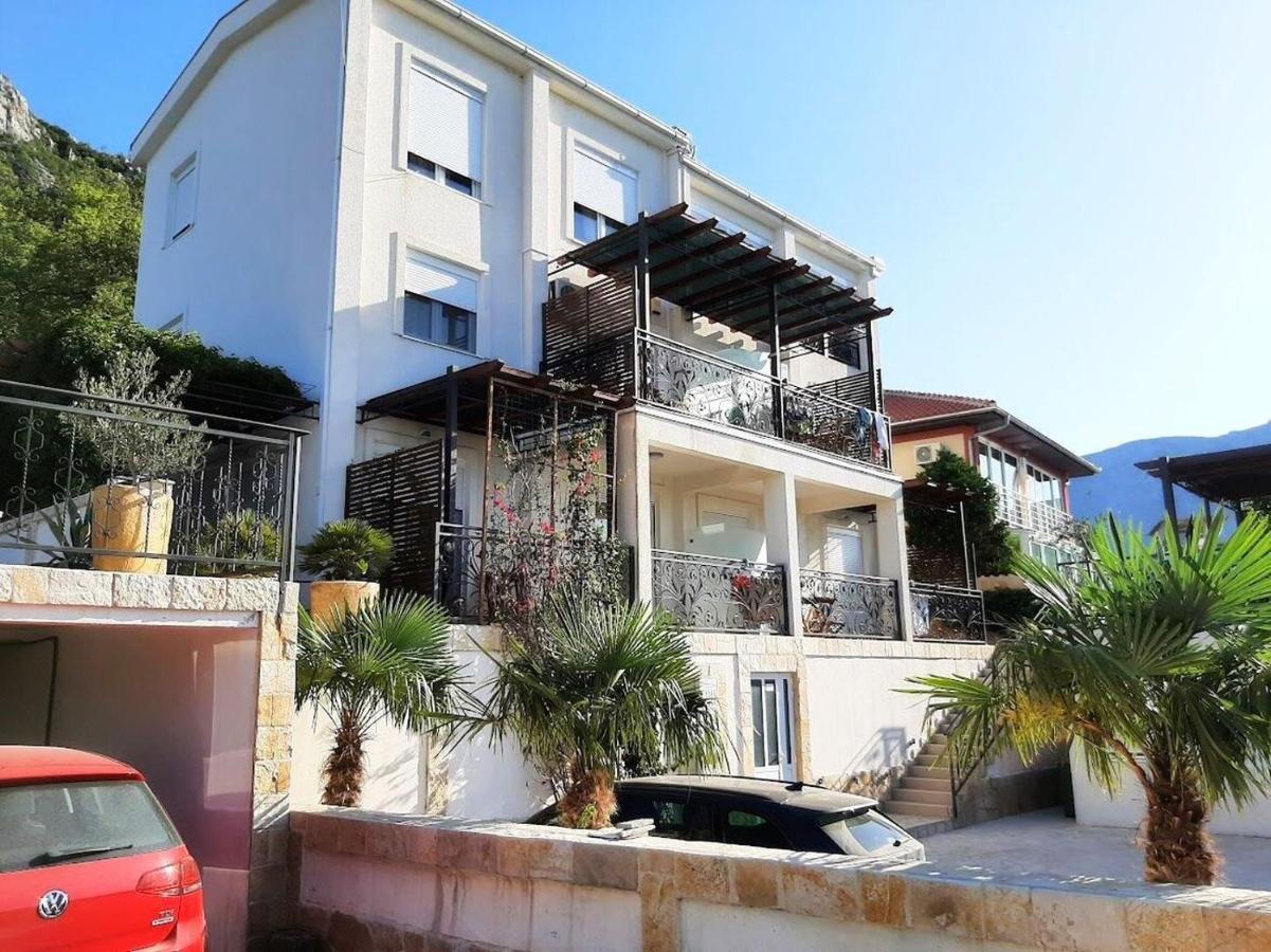 Apartments Oktopus Sutomore Bagian luar foto