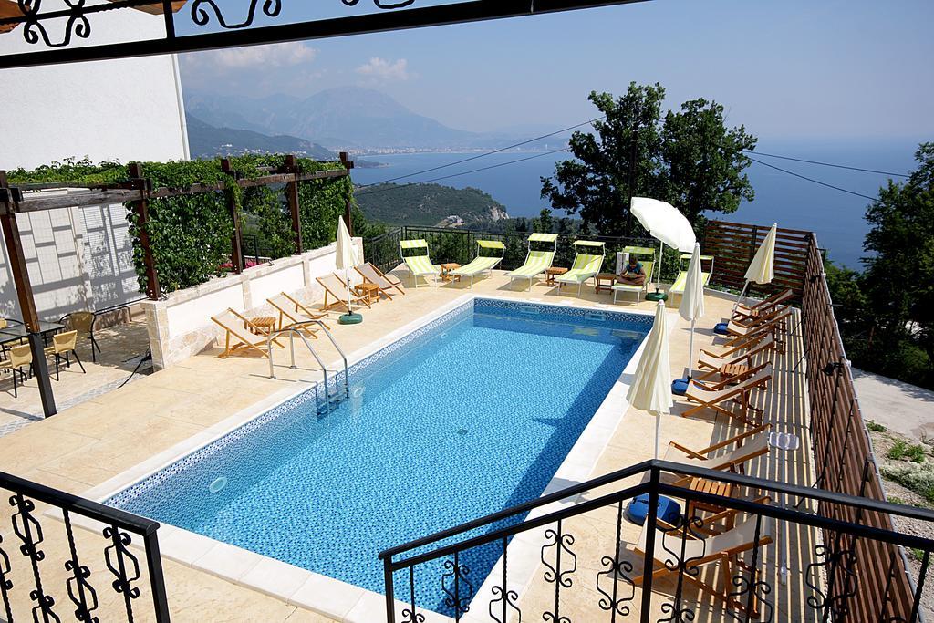 Apartments Oktopus Sutomore Bagian luar foto